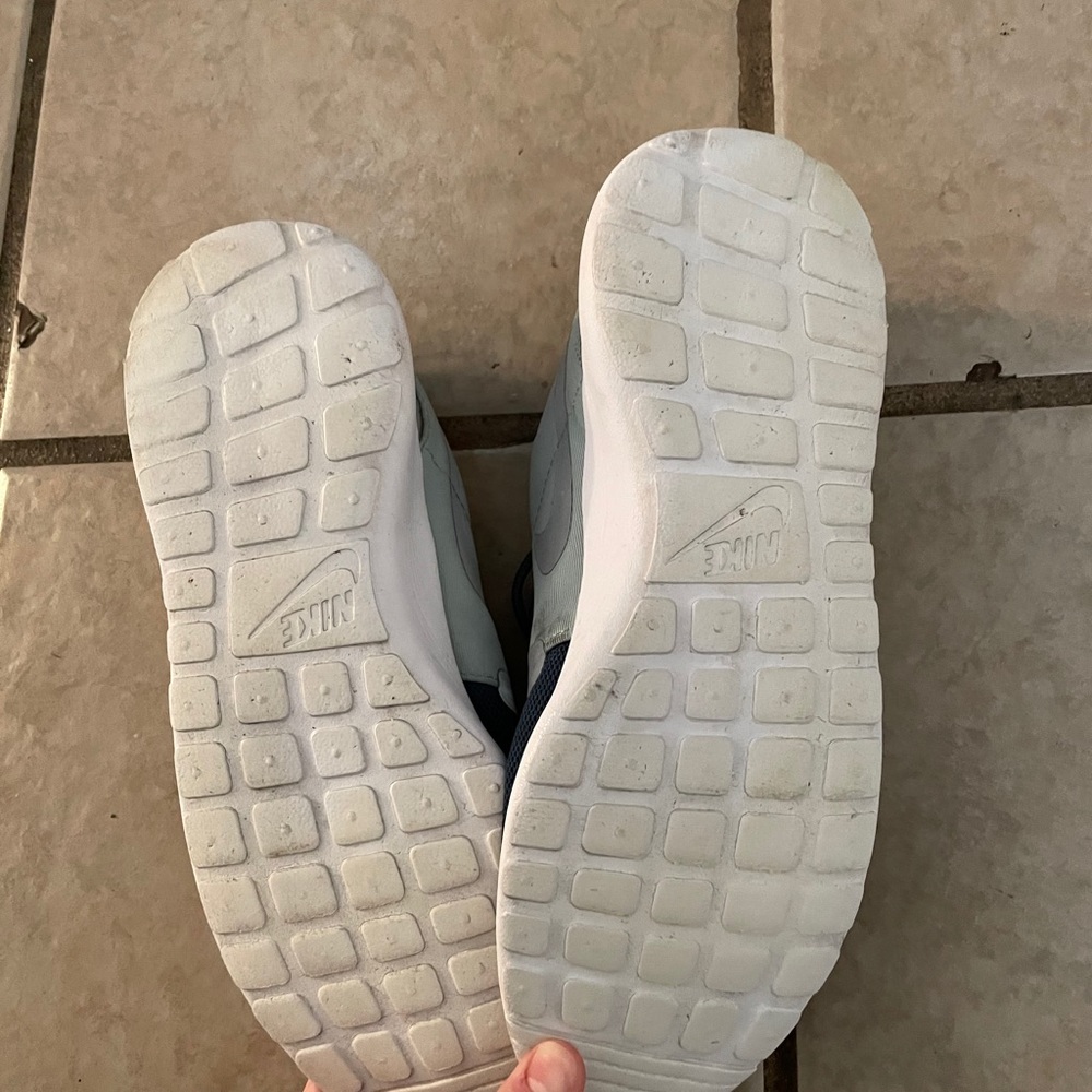 Men’s Nike Rosh - Picture 5 of 5